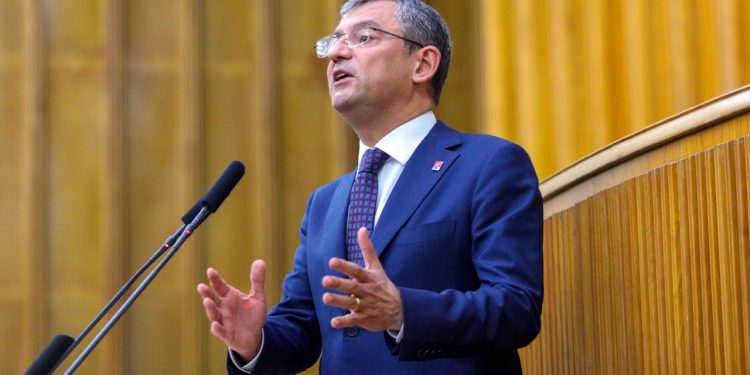 CHP, yerel seçim için start verdi: Özgür Özel'den il başkanlarına talimat