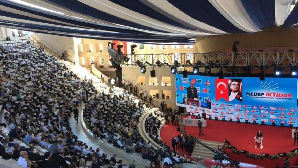 CHP'de tarihi kurultay: Kaç aday yarışacak, kaç oy kullanılacak?