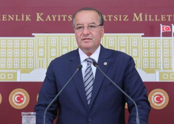CHP'li Akay: İletişim Başkanlığı, Dışişleri Bakanlığı'nı baypas etmeye çalışıyor