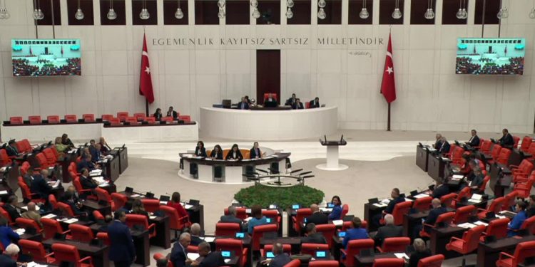 CHP'li Durmaz: Türkiye'nin ilk antimuan madeninde 25 işçi hukuksuzca işten çıkarıldı