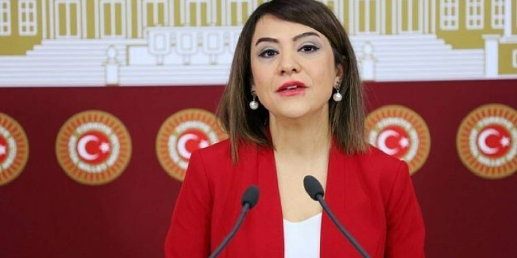 CHP'li Gamze Taşcıer'den Bakan Işıkhan'a asgari ücret tepkisi: AKP’nin tercihi yoksulluğun sürmesidir