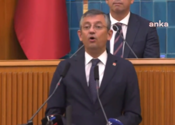 CHP'nin acil toplantısı sonrası Özgür Özel'den açıklama: 'Darbe girişimidir, direneceğiz'