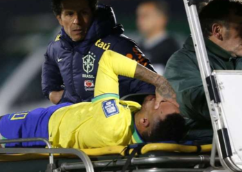 Çapraz bağları yırtılan Neymar'dan üzen haber