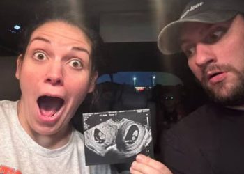 Çift rahimli kadın, iki rahminde de bebek taşıyor