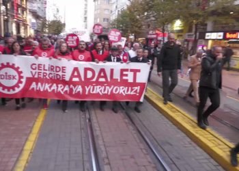 DİSK'in İstanbul'dan Ankara'ya yürüyüşü Eskişehir?de