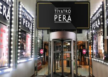 Deposu boşaltılan Tiyatro Pera'dan İBB'ye tepki: 22 yıllık birikimimiz nerede?