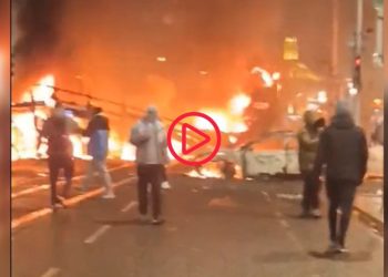 Dublin'de bıçaklı saldırı: Göstericiler sığınmacı karşıtı sloganlarla sokağa indi