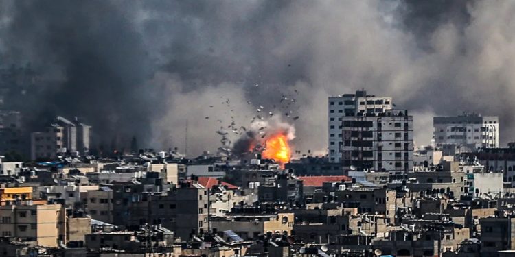 Dünya katliamı izliyor; Gazze’de ölenlerin sayısı 13 bini aştı