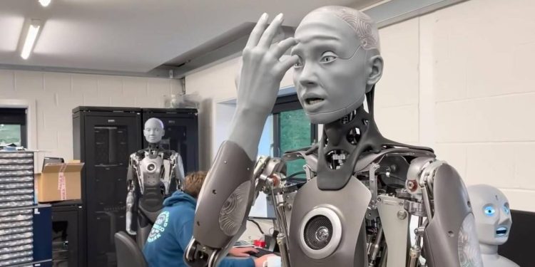 Dünyada ilk kez bir robot yanlışlıkla cinayet işledi!