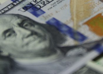Ekonomik çöküş hızlandı: Rezervler eridi, vatandaşın borcu katlandı