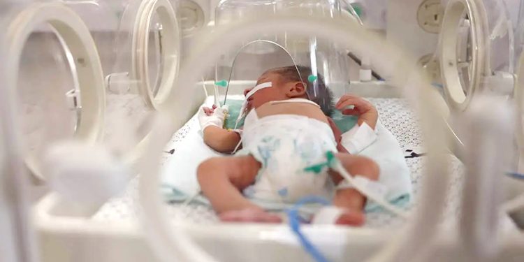 Elektrikler kesilmişti; Şifa Hastanesi’ndeki bebekler nakledilecek