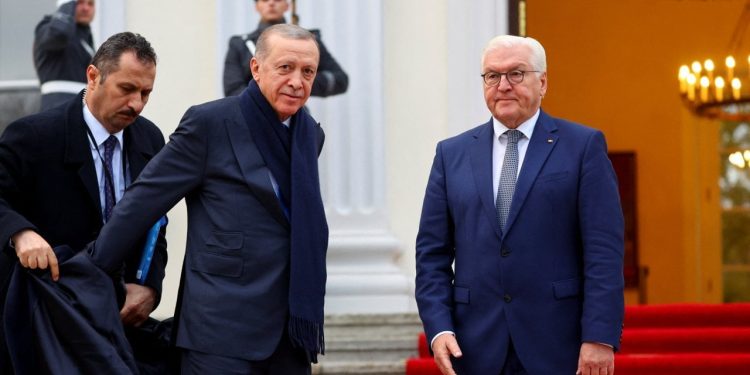 Erdoğan, Almanya Cumhurbaşkanı Steinmeier ile bir araya geldi
