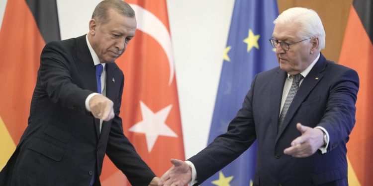 Erdoğan, Almanya'da Cumhurbaşkanı Steinmeier ile görüştü: İsrail saldırıları durmalı