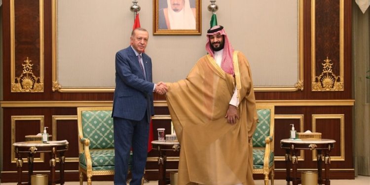 Erdoğan, Suudi Arabistan Veliaht Prensi Selman ile bir araya geldi