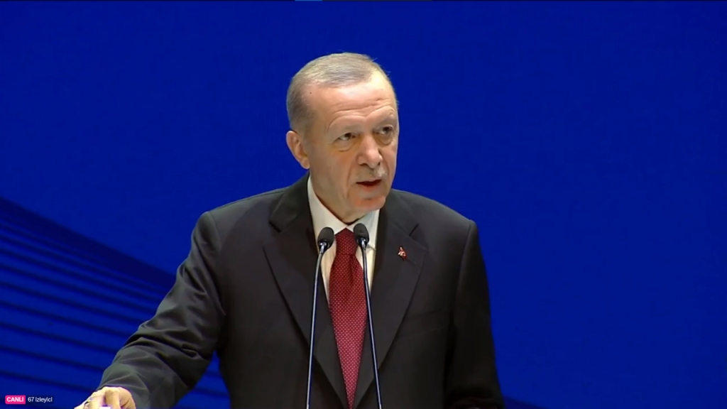 Erdoğan açıkladı: Emeklilere verilen 5 bin liralık desteğe 'çalışan emekliler' de dahil edildi