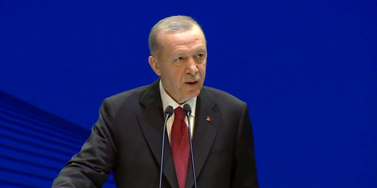 Erdoğan açıkladı: Emeklilere verilen 5 bin liralık desteğe 'çalışan emekliler' de dahil edildi
