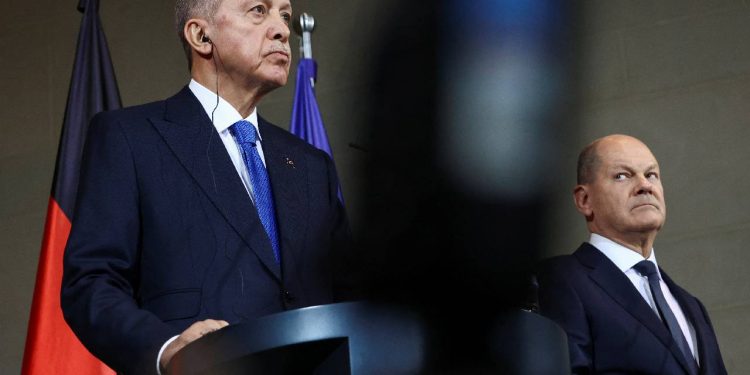 Erdoğan ile Scholz, yüksek gerilimli basın toplantısının ardından 'bir dizi konuda işbirliği sağladı'