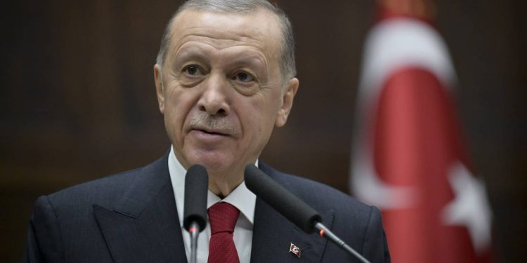 Erdoğan'dan İsveç açıklaması: Takip ediyoruz