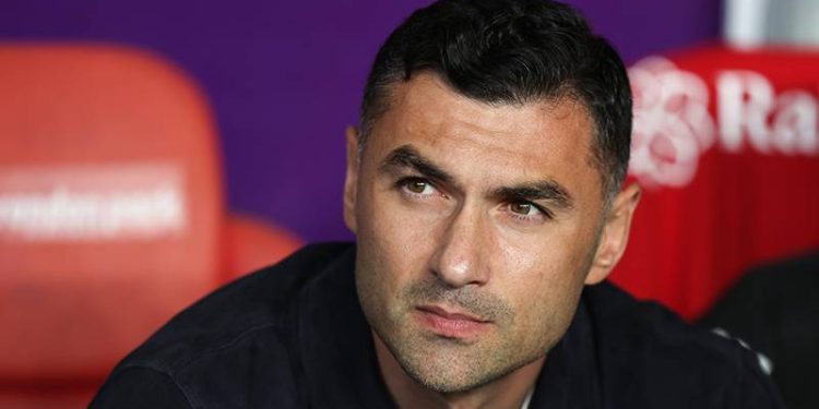 Eric Bailly'nin yakışıksız davranışından dolayı oyundan çıkardım