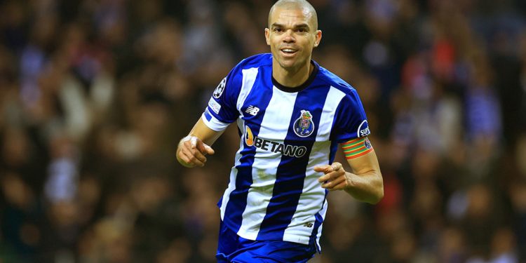 Eski Beşiktaşlı Pepe, Şampiyonlar Ligi'nde gol atan en yaşlı futbolcu oldu