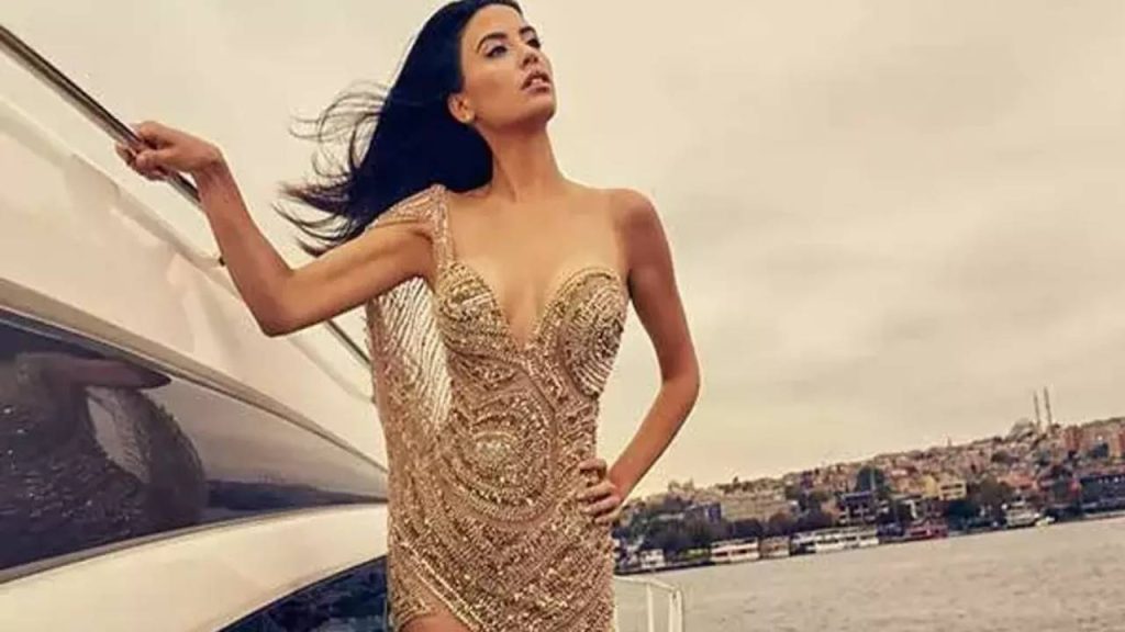 Faslı manken Iman Casablanca, Adnan Oktar tuzağından nasıl kurtulduğunu anlattı: Bana para teklif etti