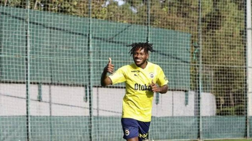 Fenerbahçe'de Fred sahalara dönüyor