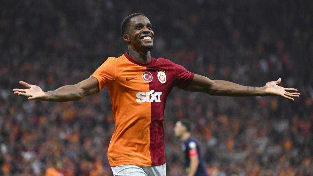 Galatasaray'da Zaha yıldızlaştı, galibiyet serisi 10 maça çıktı!