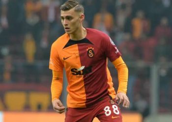 Galatasaray'da sol bek sıkıntısı