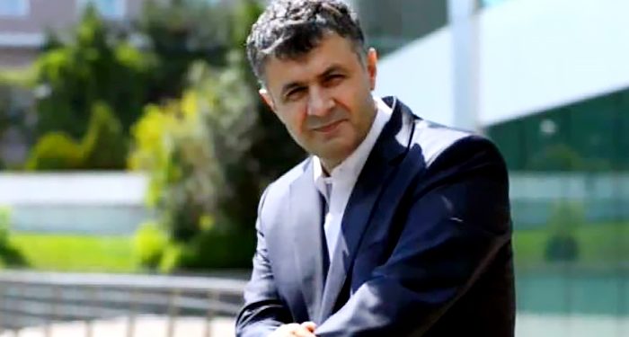 Gazeteci Mehmet Kamış tutuklandı; evinde 3 adet 1 dolar bulunmuştu!