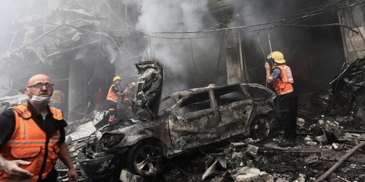 Gazze Sağlık Bakanlığı: İsrail, Bureyc Mülteci Kampı’nı bir kez daha bombaladı, en az 20 ölü