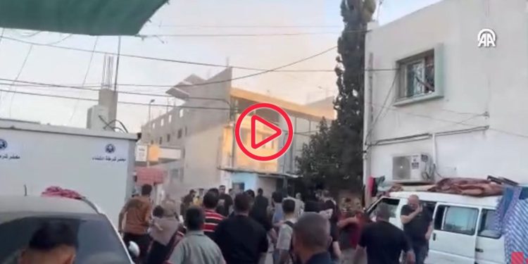 Gazze'de ambulans konvoyu vuruldu: Ölü ve yaralılar var