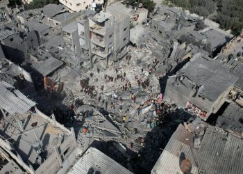 Gazze'deki İsrail saldırılarında ölen Filistinlilerin sayısı 9 bin 770'e yükseldi