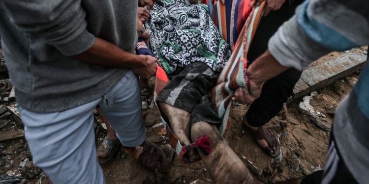 Gazze'deki hükümet: Ölü sayısı 13 bine yükseldi