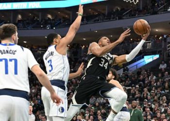 Giannis 40 sayıyla yıldızlaştı, Milwaukee, Doncicli Dallas'ı devirdi