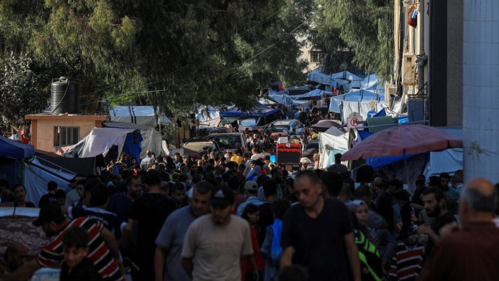 Görgü tanıkları anlatıyor: İsrail askerleri, Şifa Hastanesi'nde herkesi sorguluyor