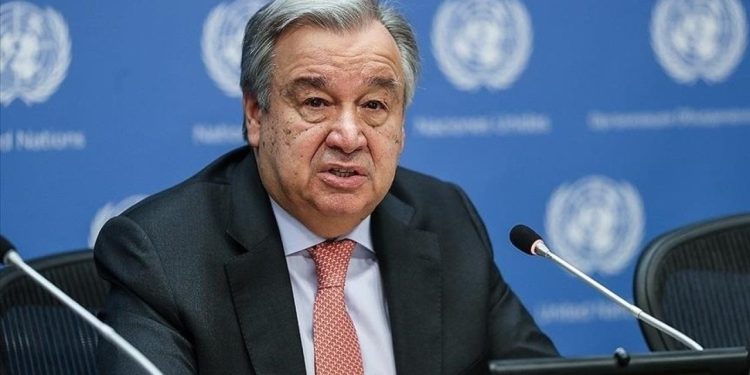 Guterres'ten İsrail'in BM okullarına saldırılarına tepki: Artık durması  gerekiyor