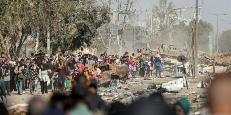 Hamas 13 rehineyi daha serbest bıraktı