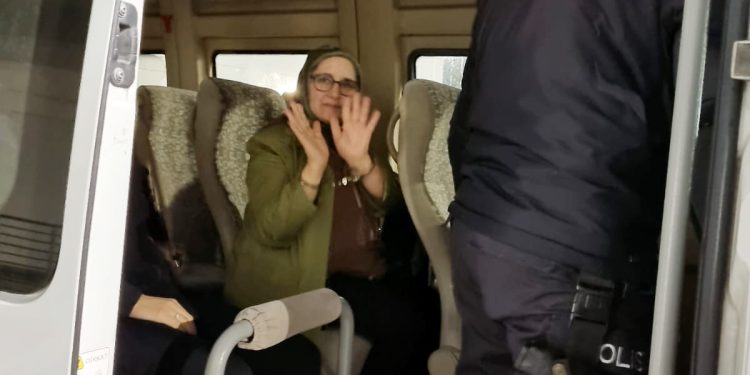 Havalimanında gözaltına alınmıştı; eski HDP milletvekili Hüda Kaya tutuklandı