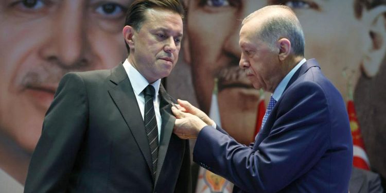 İYİ Parti'den istifa edip AKP'ye katılan Hatipoğlu'nun niyeti belli oldu: 'Böyle bir ihtimal var'