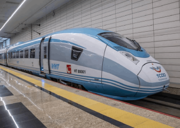 İktidarın plansızlığı... YHT hatlarında 270 milyar TL’lik sapma yaşandı!