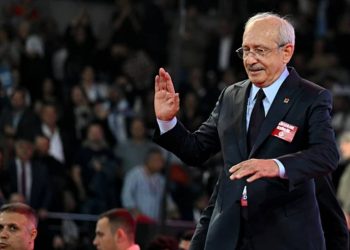 İlk açıklama geldi: Kemal Kılıçdaroğlu genel başkanlığa böyle veda etti
