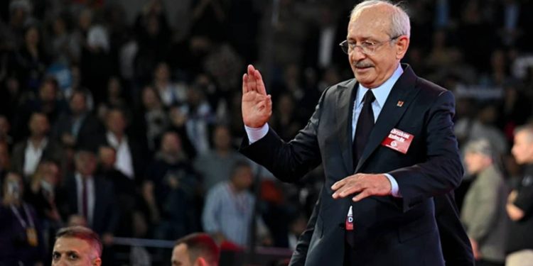İlk açıklama geldi: Kemal Kılıçdaroğlu genel başkanlığa böyle veda etti