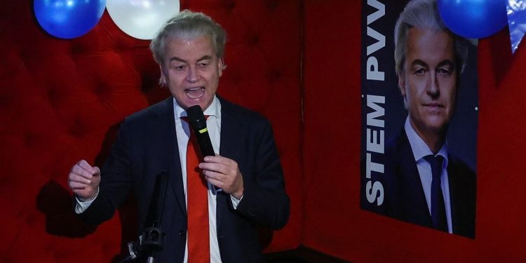 İlk sandık çıkışı anketi: Hollanda'da sandıktan aşırı sağcı Wilders çıktı