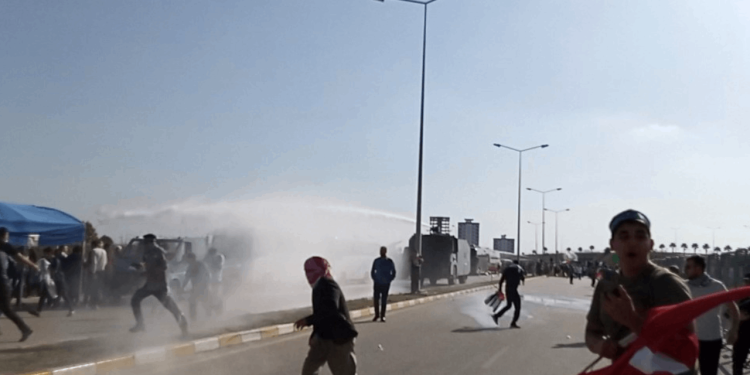 İncirlik Üssü’ne girmeye çalışan gruba polis müdahale etti