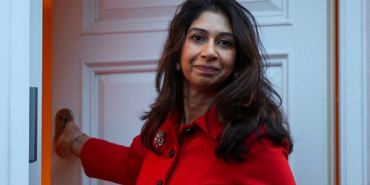 İngiltere'de İçişleri Bakanlığı görevinden alınan Suella Braverman kimdir?