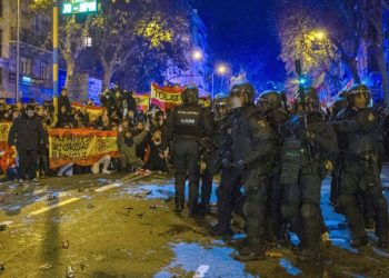 İspanya’da ayrılıkçı Katalanların affını içeren yasa taslağı protesto edildi