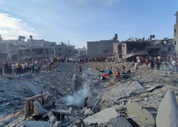 İsrail Cebaliye mülteci kampını vurdu, Hamas'a göre 'yüzlerce ölü' var