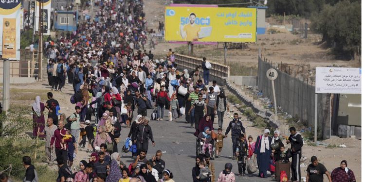 İsrail, Gazze'de hava saldırılarına günlük 4 saat ara vermeyi kabul etti