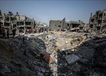 İsrail, Gazze'deki Cebaliye Mülteci Kampı'nda bazı evleri bombaladı