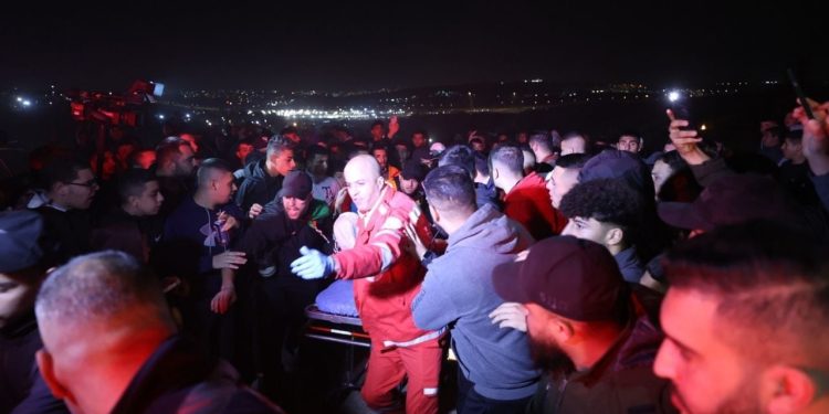 İsrail askerleri esir yakınlarına ateş açtı: İki yaralı